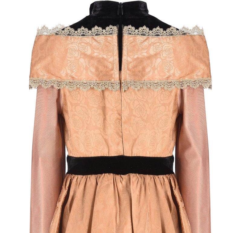 زي تنكري بريستيج باللون الذهبي على شكل شخصية أميرة ديزني بيل