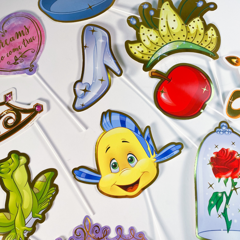 مجموعة من أعواد الأشكال التنكرية الورقية للتصوير بتصميم مستوحي من أميرات ديزني من مجموعة "وانس أبون ايه تايم"، 13 قطعة